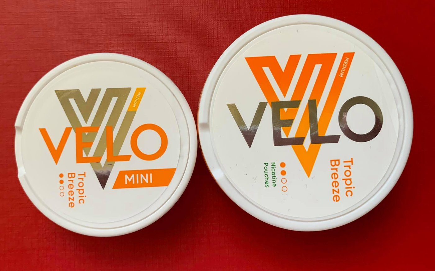 Two VELO Tropic Breeze mini cans